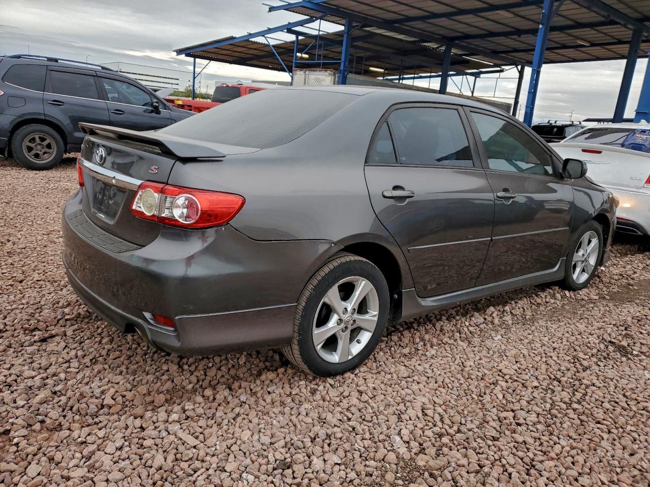 2013 TOYOTA COROLLA BASE photo 3