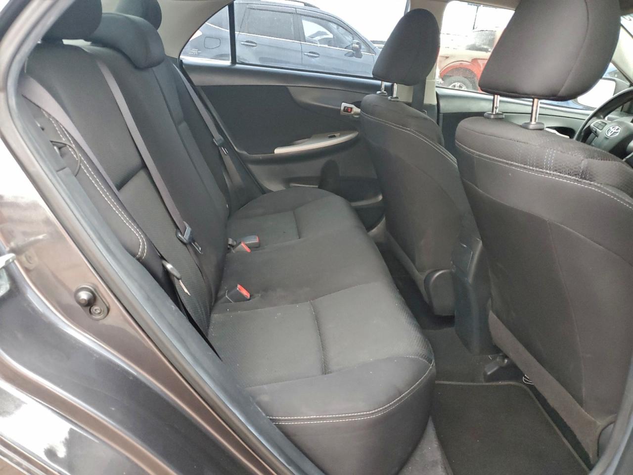 2013 TOYOTA COROLLA BASE photo 10