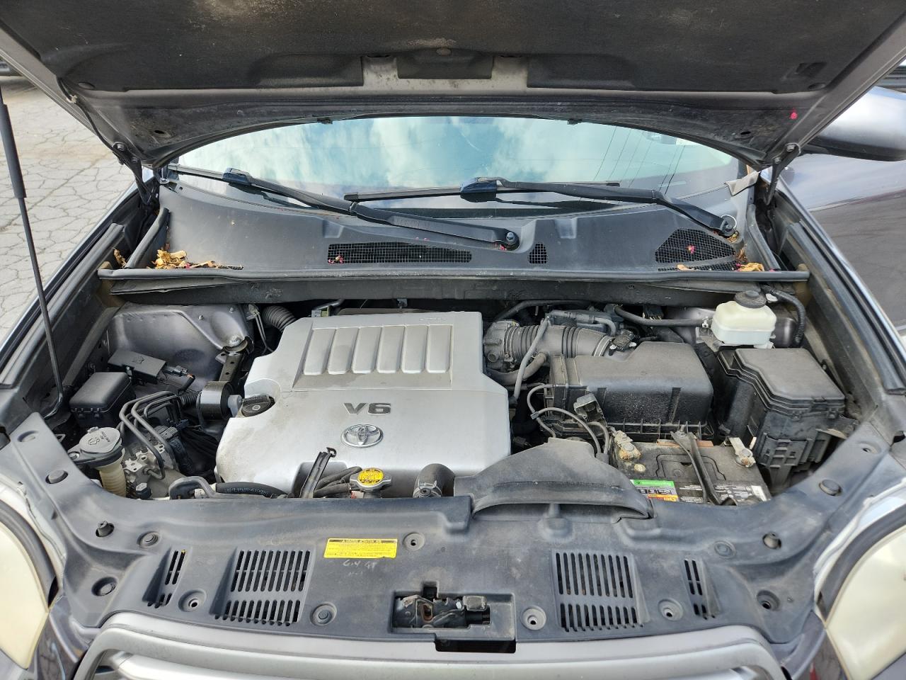 2010 TOYOTA HIGHLANDER SE photo 34