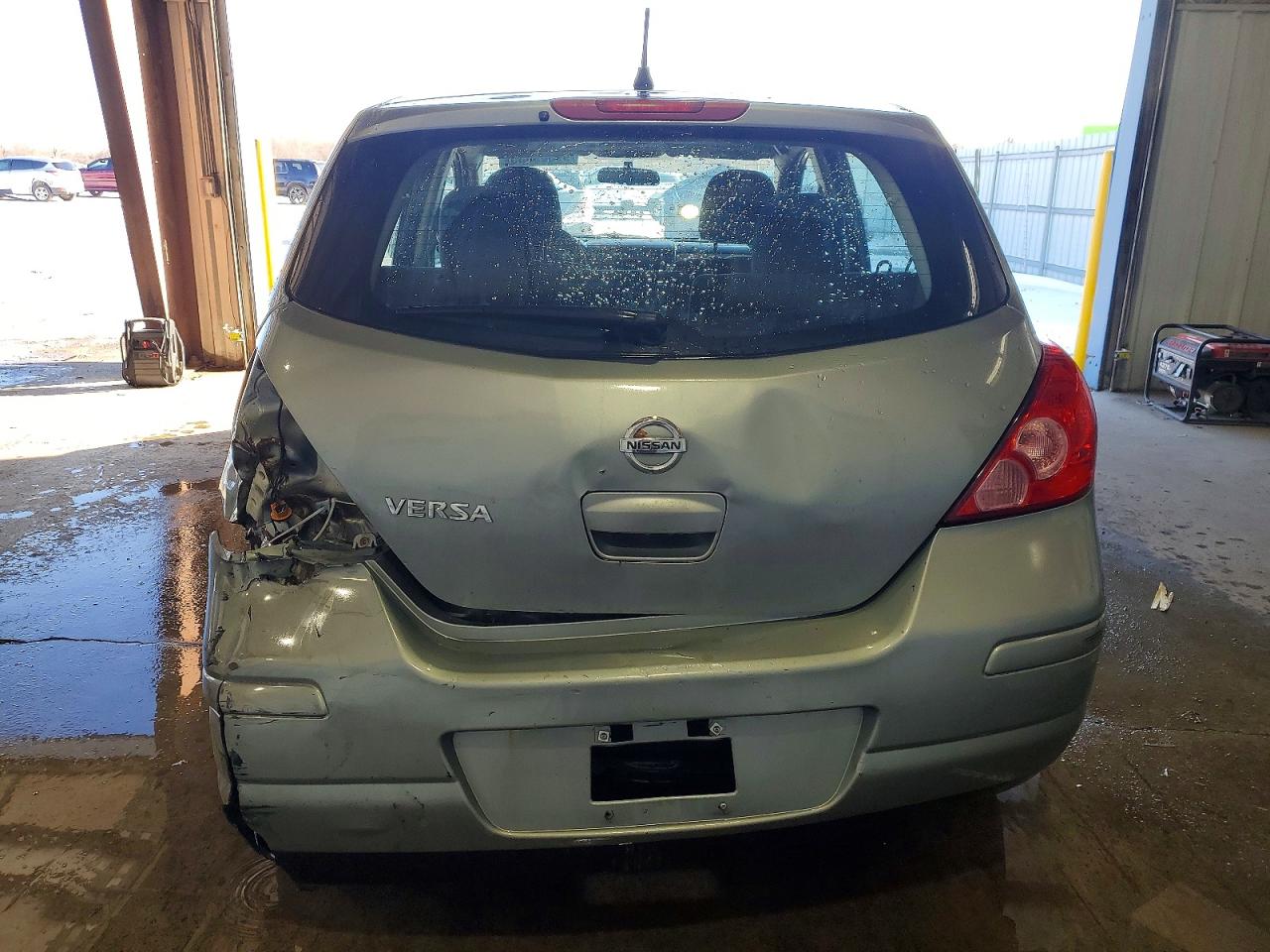 2011 NISSAN VERSA S photo 6