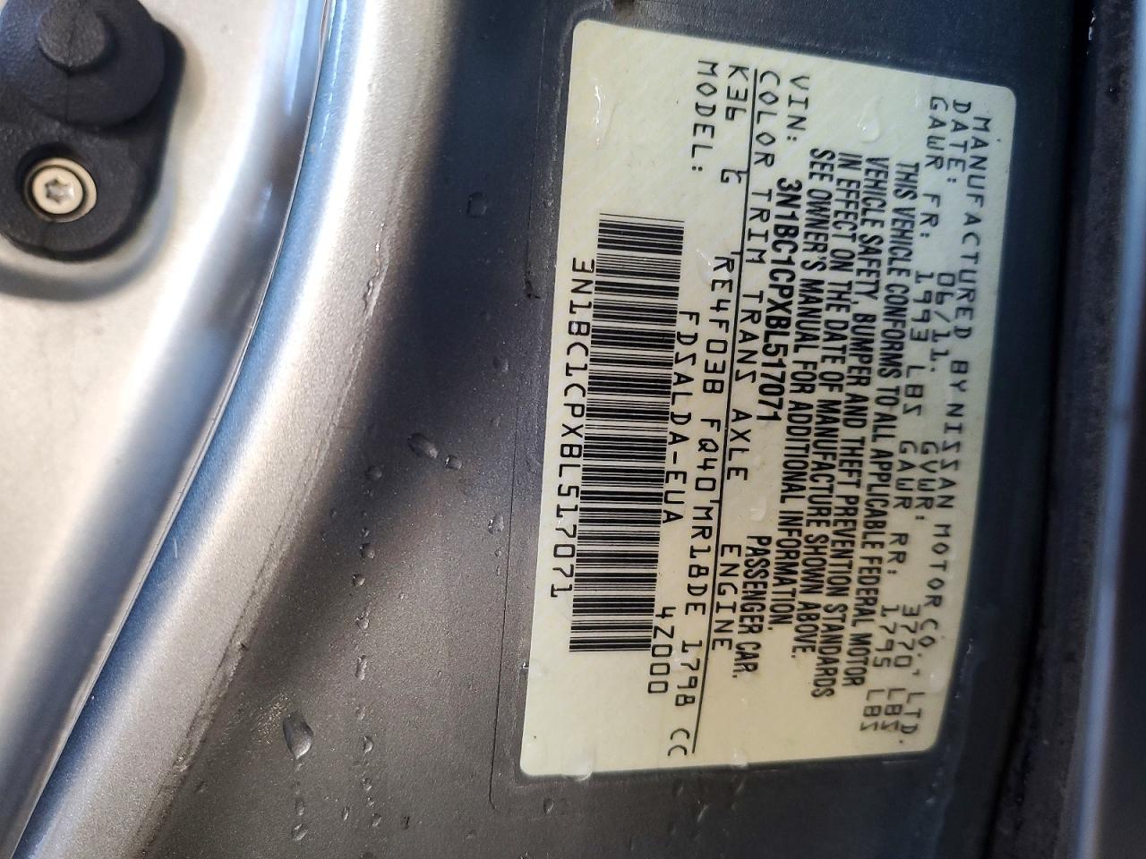 2011 NISSAN VERSA S photo 12