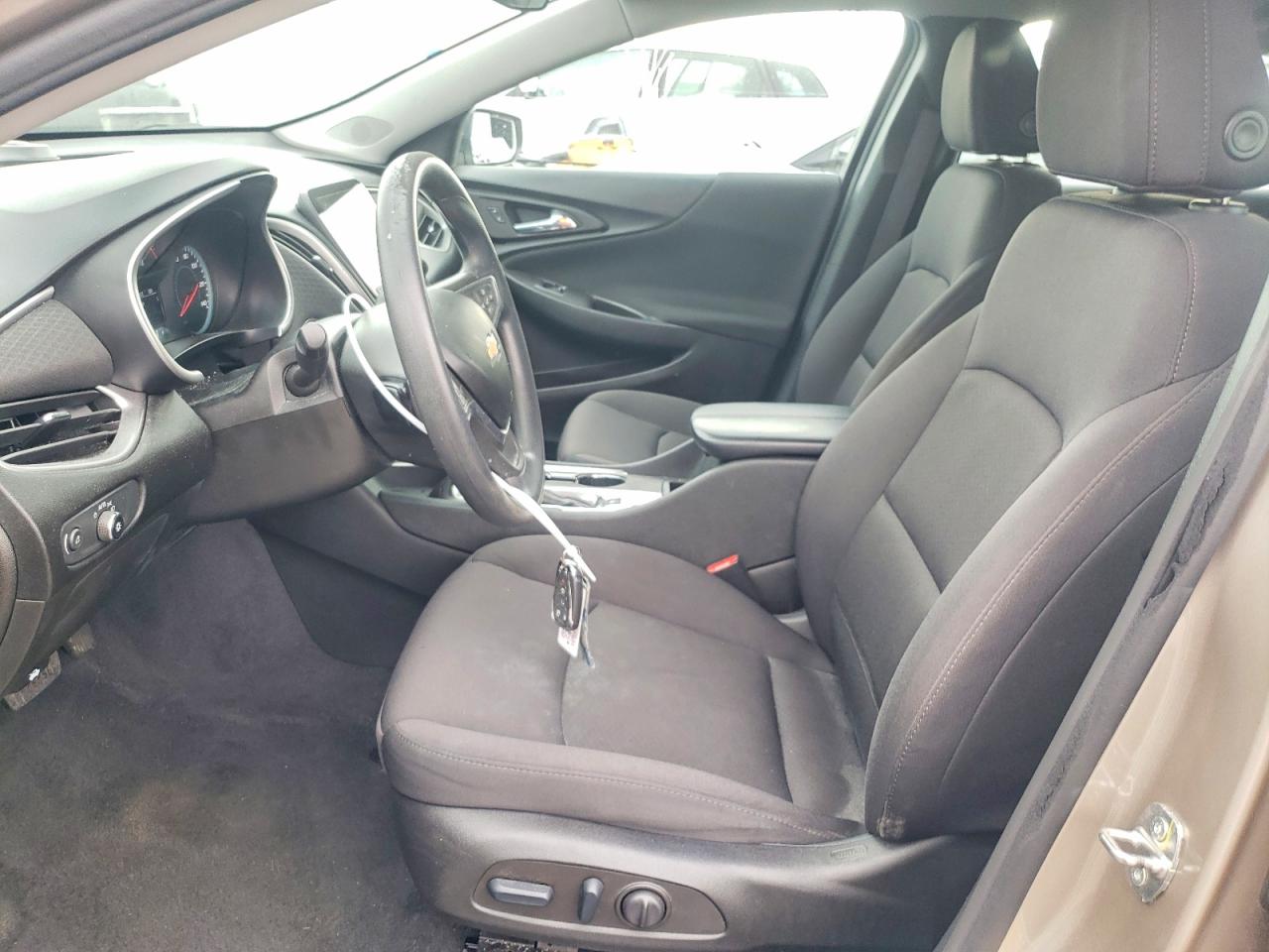 2022 CHEVROLET MALIBU LT photo 7
