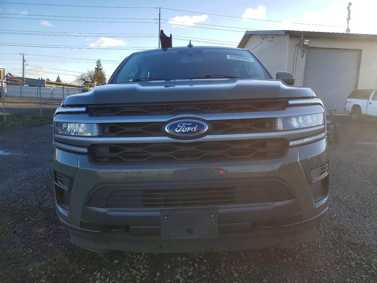 2024 FORD EXPEDITION MAX XLT photo 9