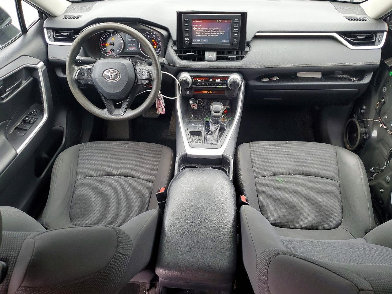2019 TOYOTA RAV4 LE photo 8