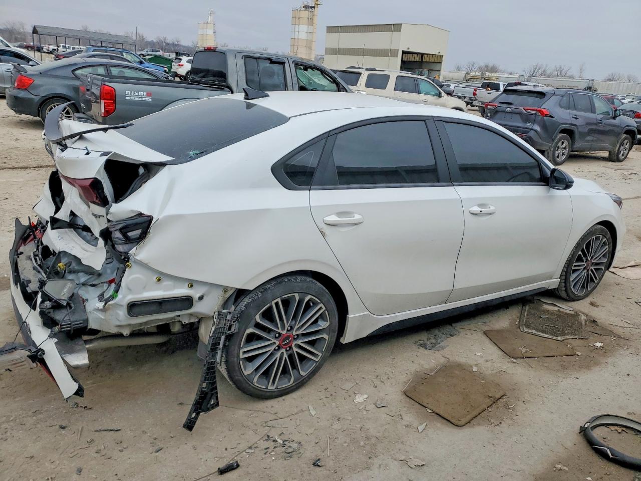 2024 KIA FORTE GT photo 5