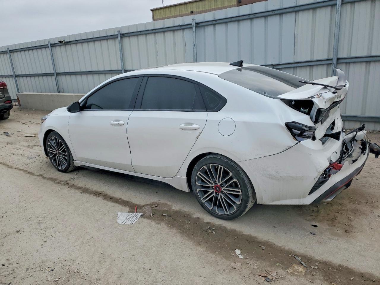 2024 KIA FORTE GT photo 3