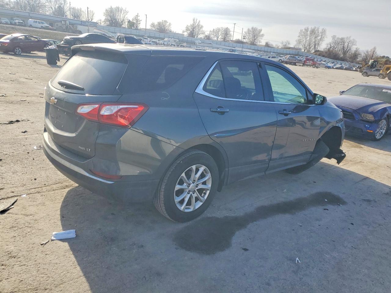 2019 CHEVROLET EQUINOX LT photo 3
