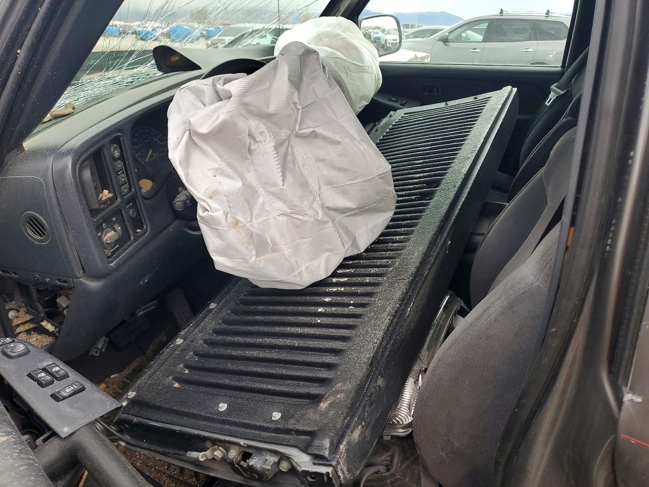 2000 CHEVROLET SILVERADO K1500 photo 7