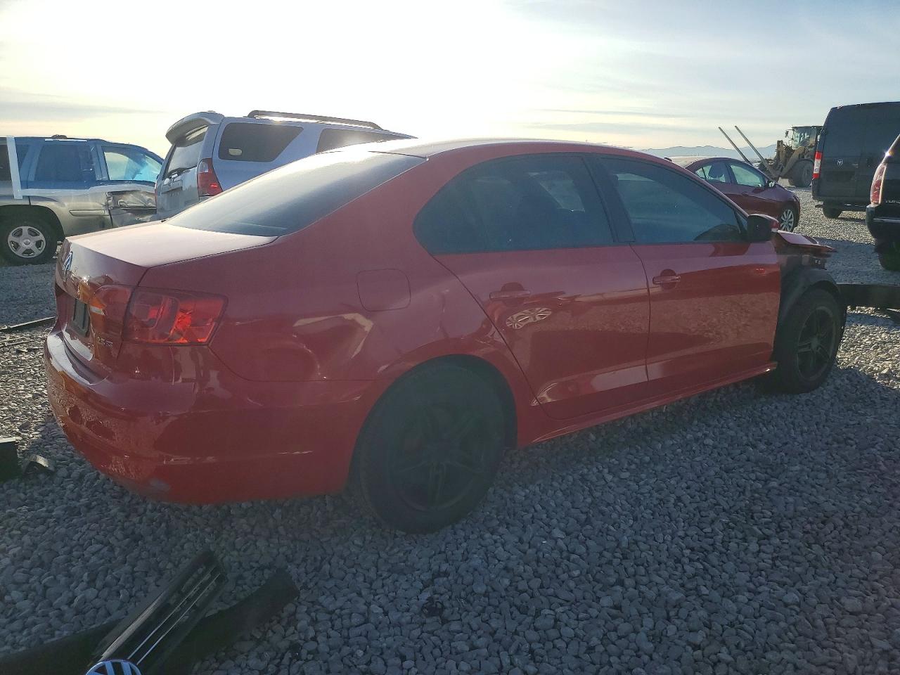 2011 VOLKSWAGEN JETTA SE photo 3