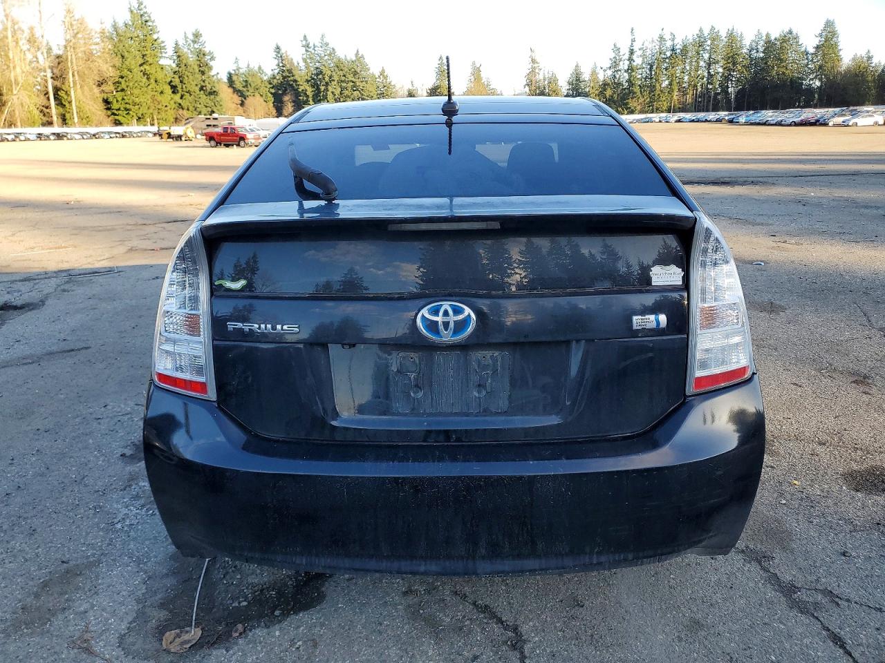 2011 TOYOTA PRIUS photo 6
