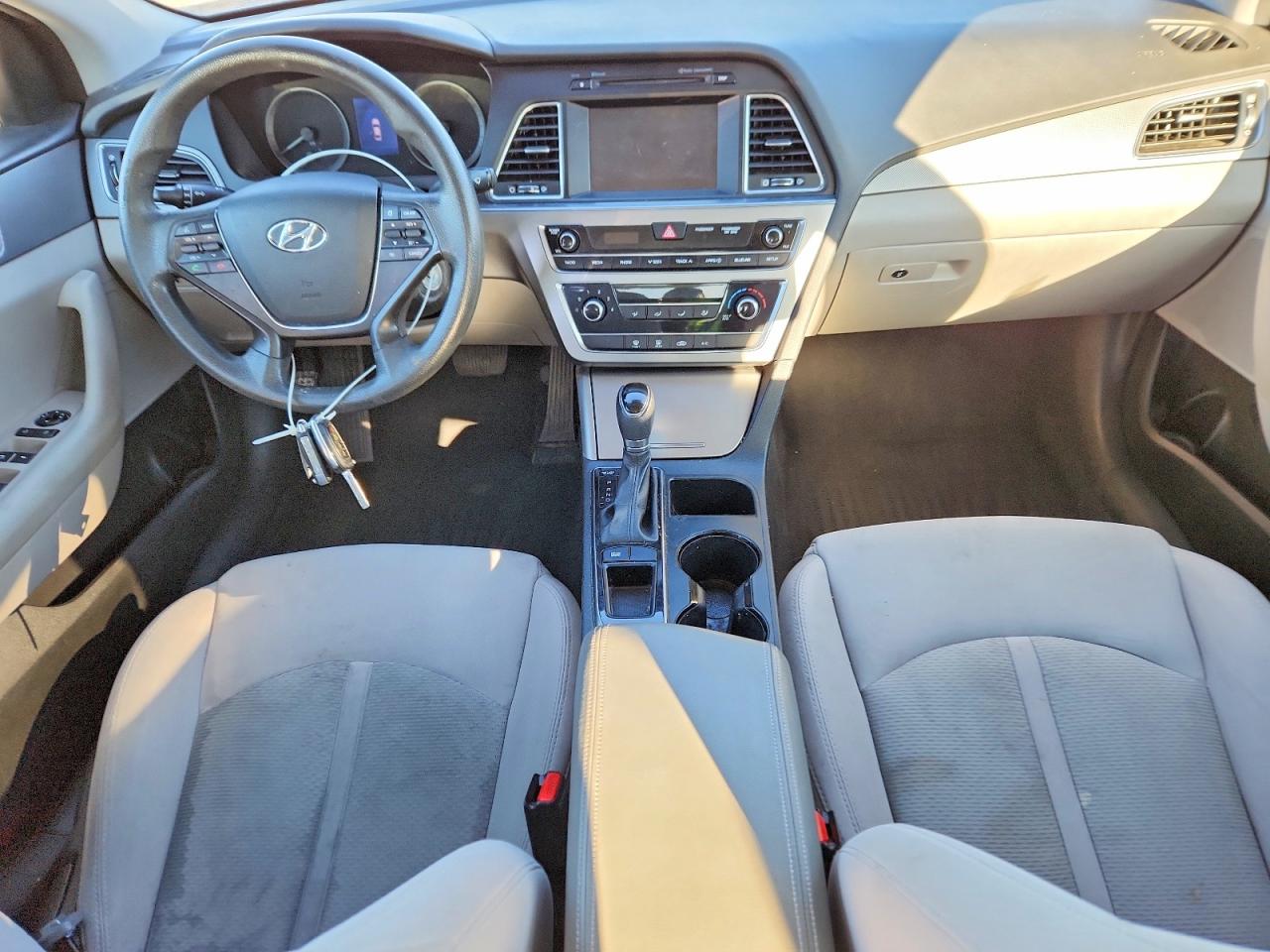 2016 HYUNDAI SONATA SE photo 8
