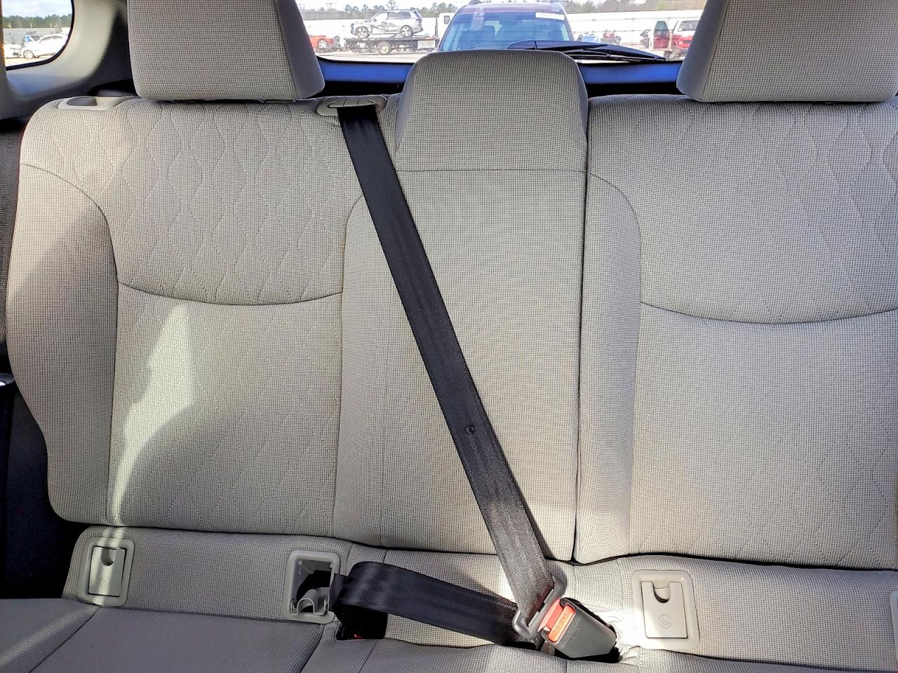 2025 TOYOTA COROLLA CROSS LE photo 10