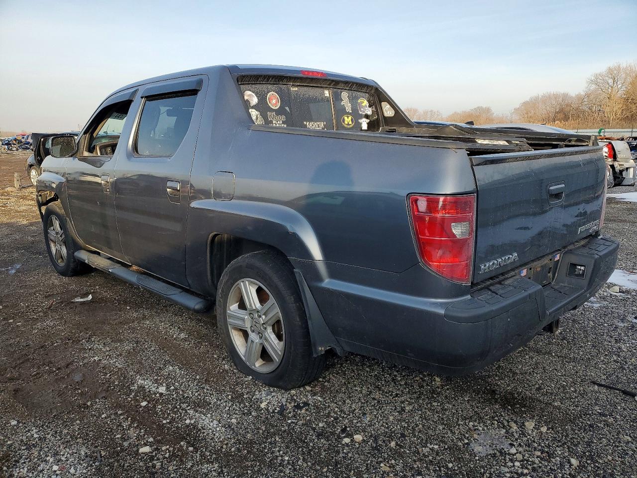 2011 HONDA RIDGELINE RTL photo 3