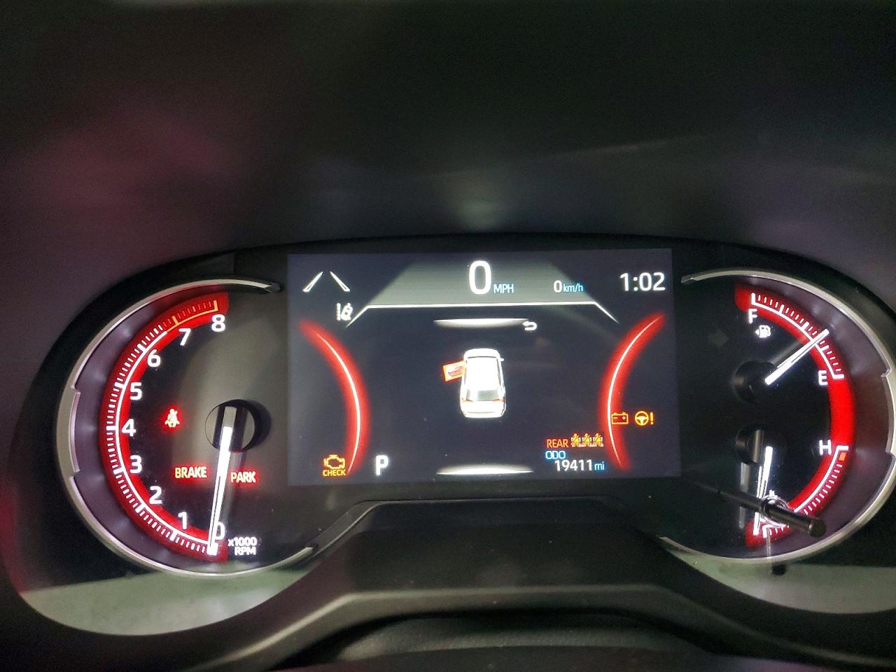 2025 TOYOTA RAV4 LE photo 9
