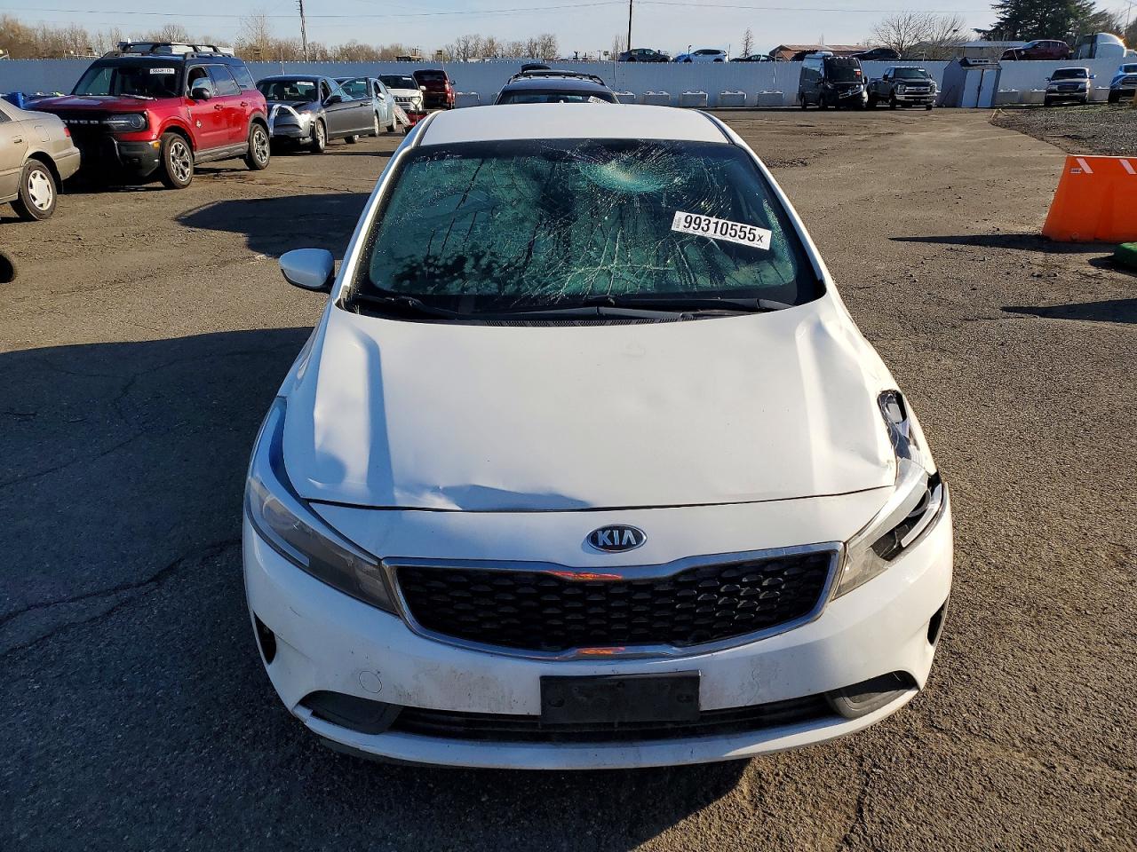 2017 KIA FORTE LX photo 5