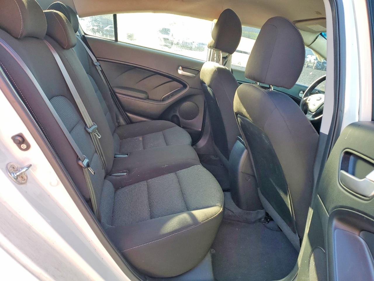 2017 KIA FORTE LX photo 10
