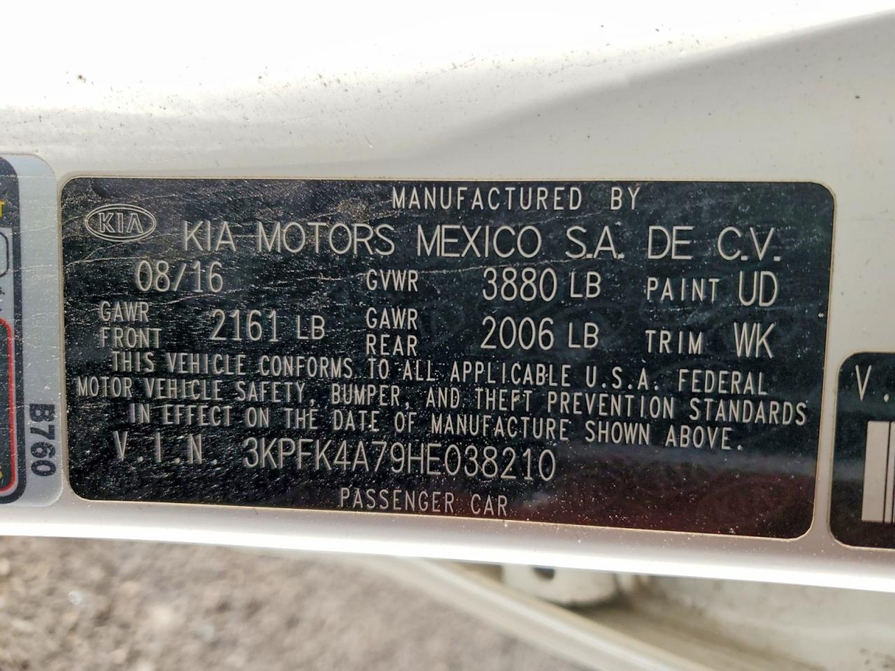 2017 KIA FORTE LX photo 12