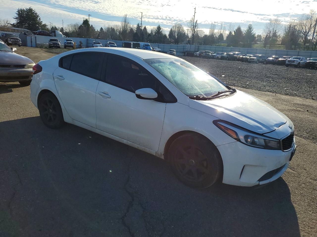 2017 KIA FORTE LX photo 4