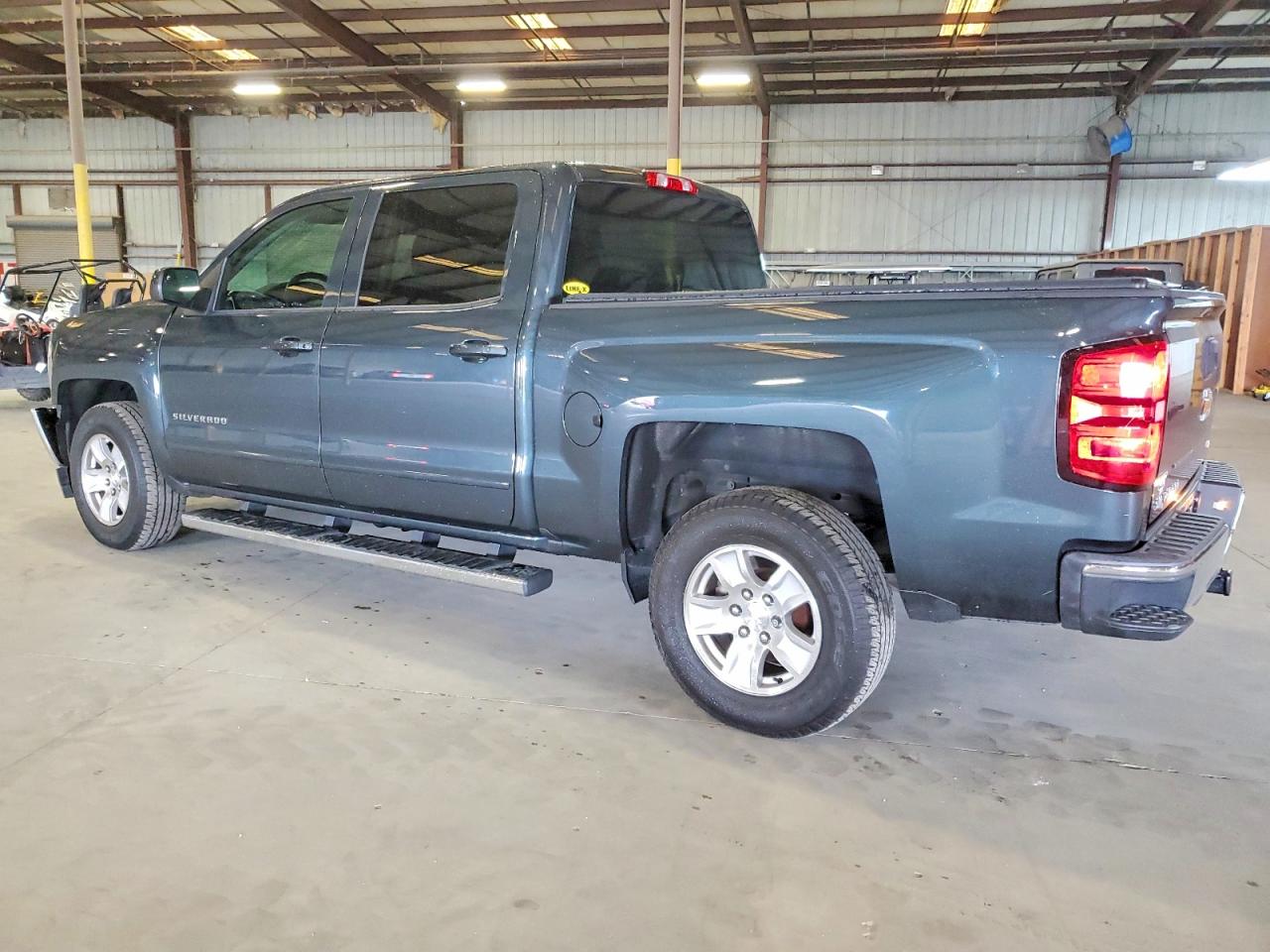 2017 CHEVROLET SILVERADO C1500 LT photo 3