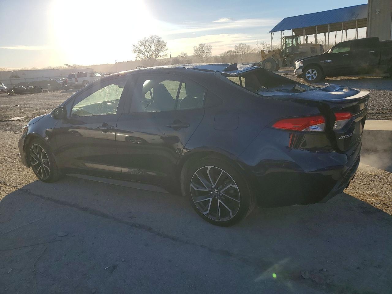 2022 TOYOTA COROLLA SE photo 2