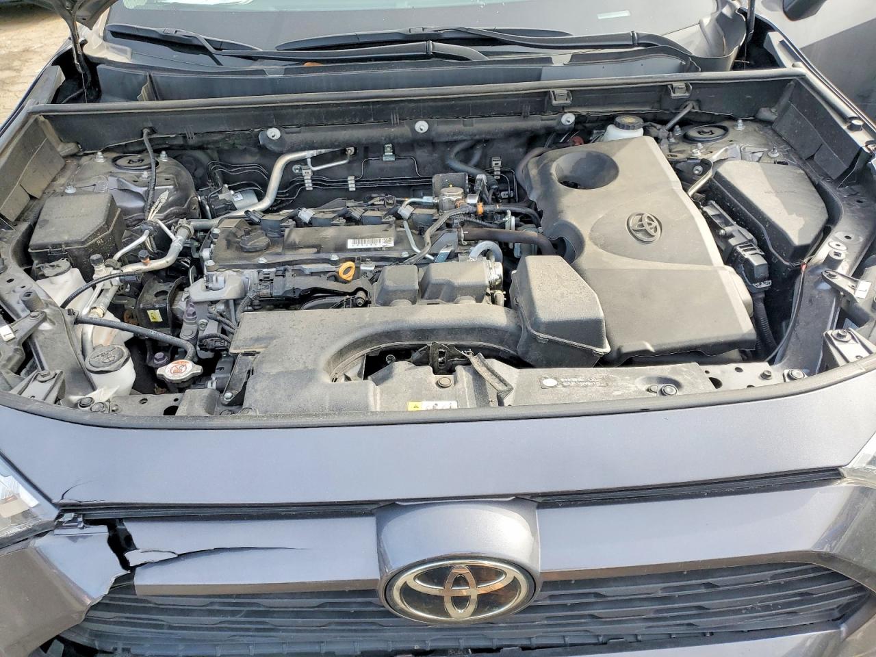 2024 TOYOTA RAV4 XLE PREMIUM photo 11