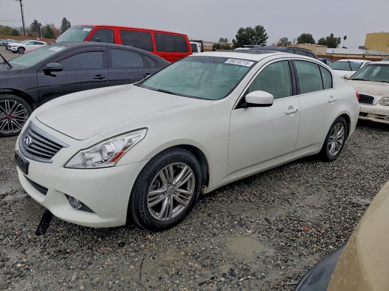 2010 INFINITI G37