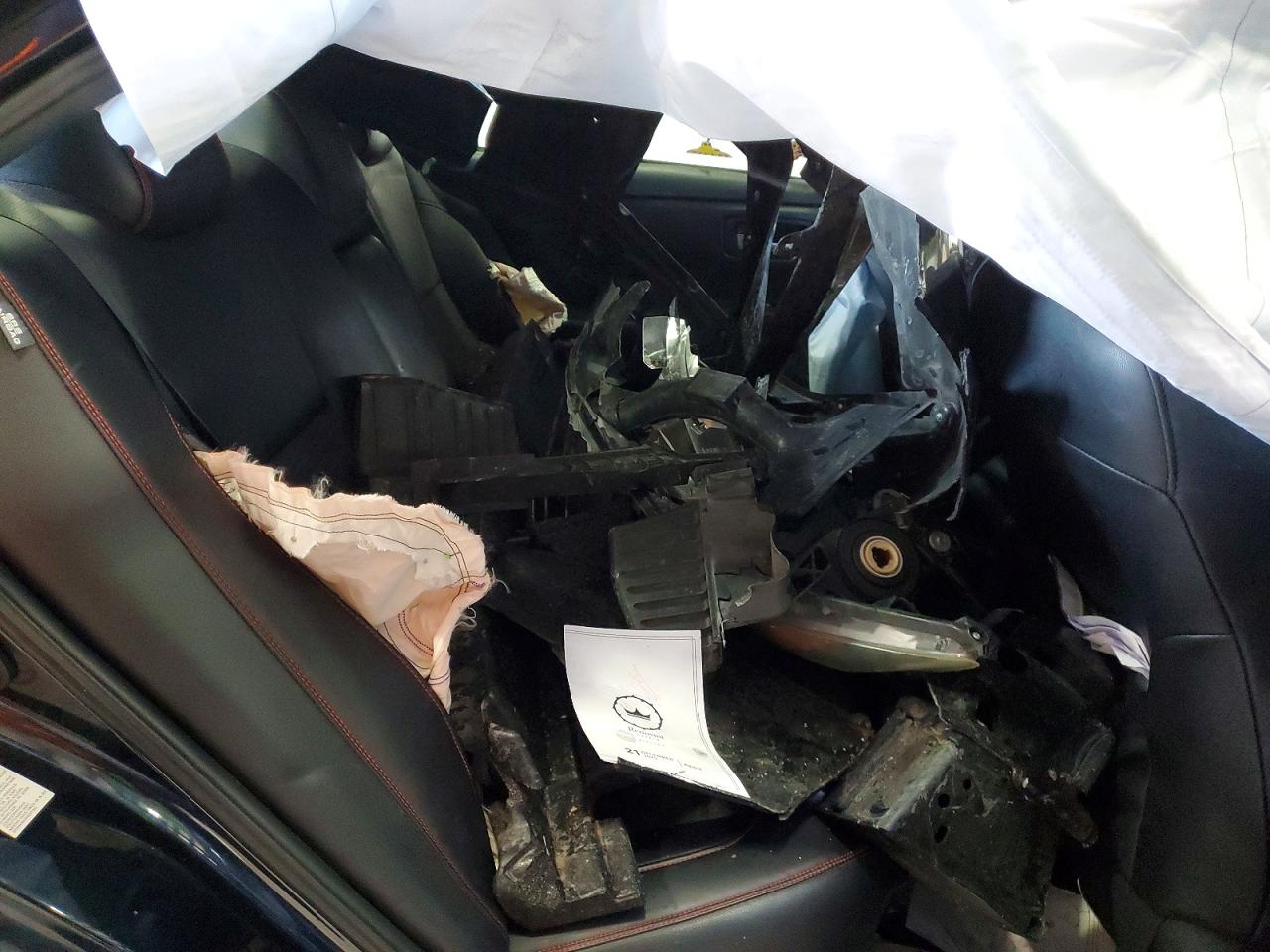 2015 TOYOTA CAMRY LE photo 10