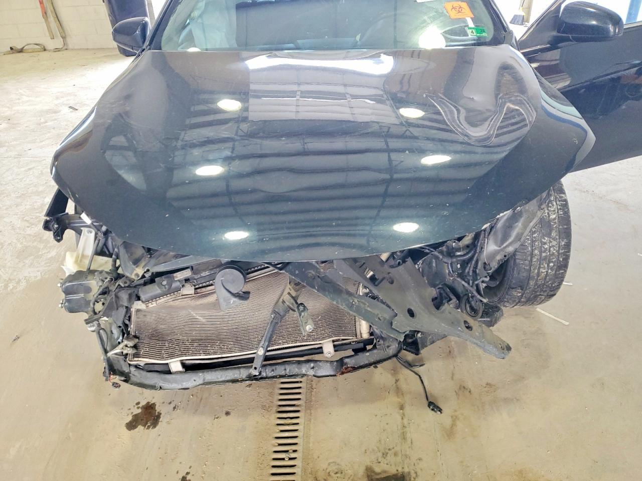 2015 TOYOTA CAMRY LE photo 11