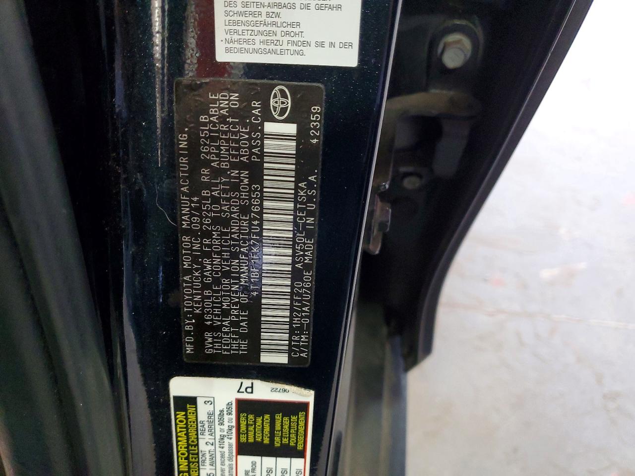 2015 TOYOTA CAMRY LE photo 12