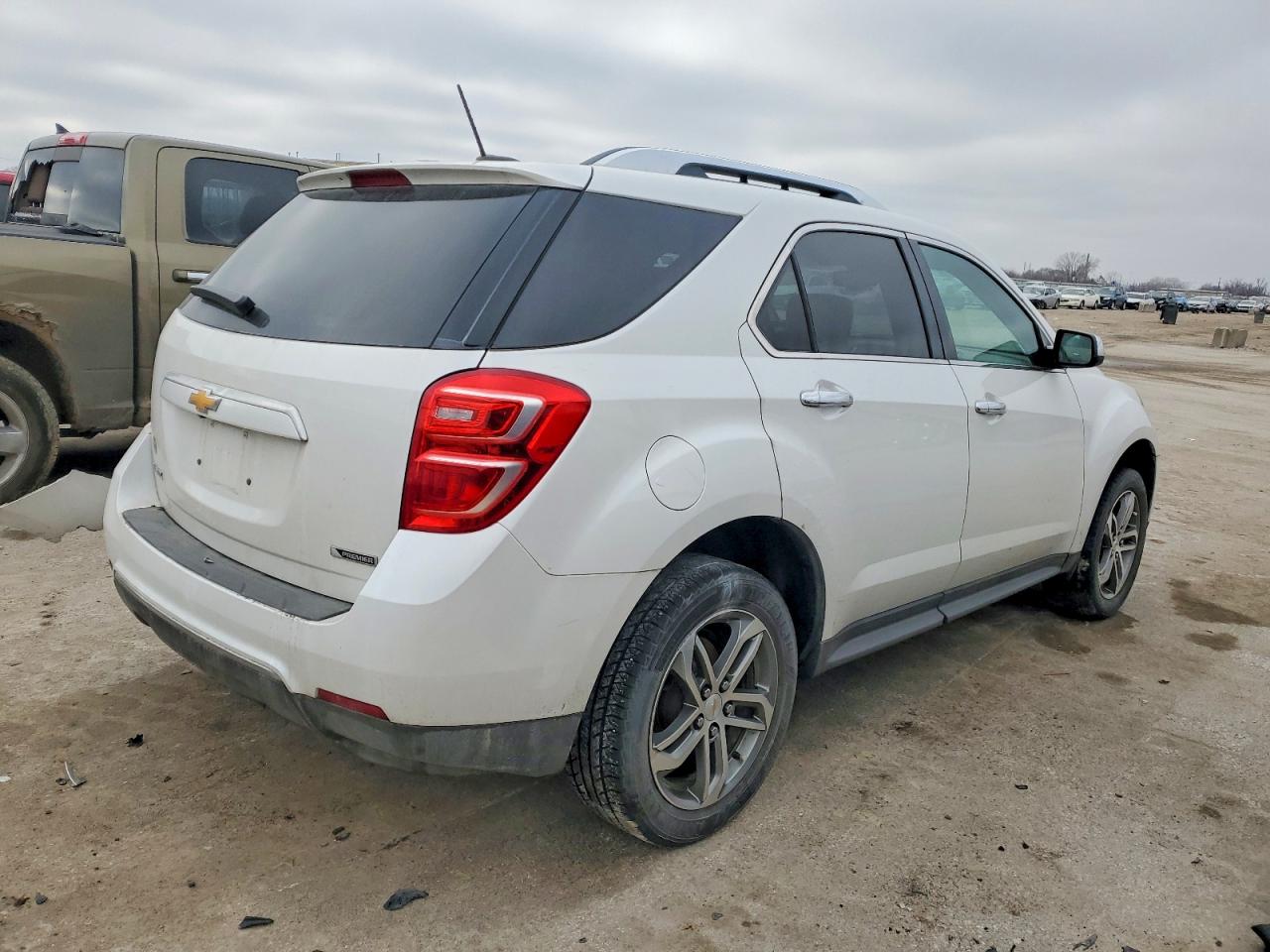 2017 CHEVROLET EQUINOX PREMIER photo 3