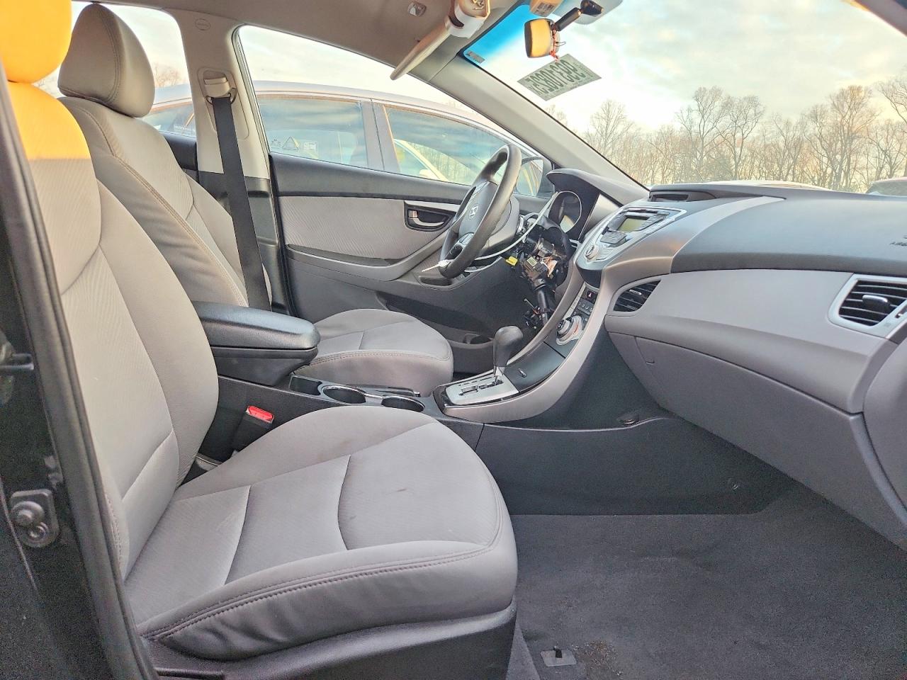 2012 HYUNDAI ELANTRA GLS photo 7