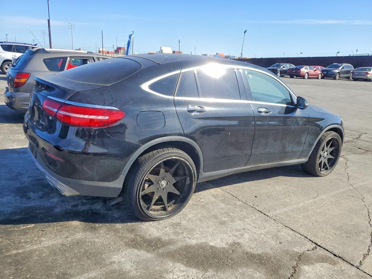2017 MERCEDES-BENZ GLC COUPE 300 4MATIC photo 3