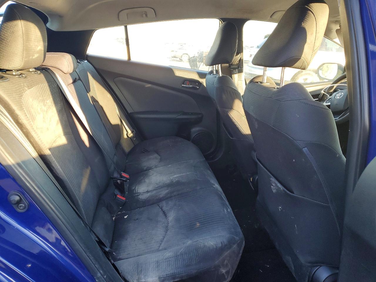 2016 TOYOTA PRIUS photo 10