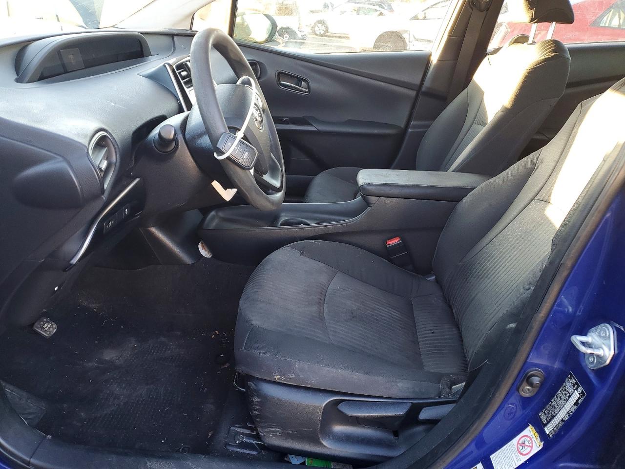 2016 TOYOTA PRIUS photo 7