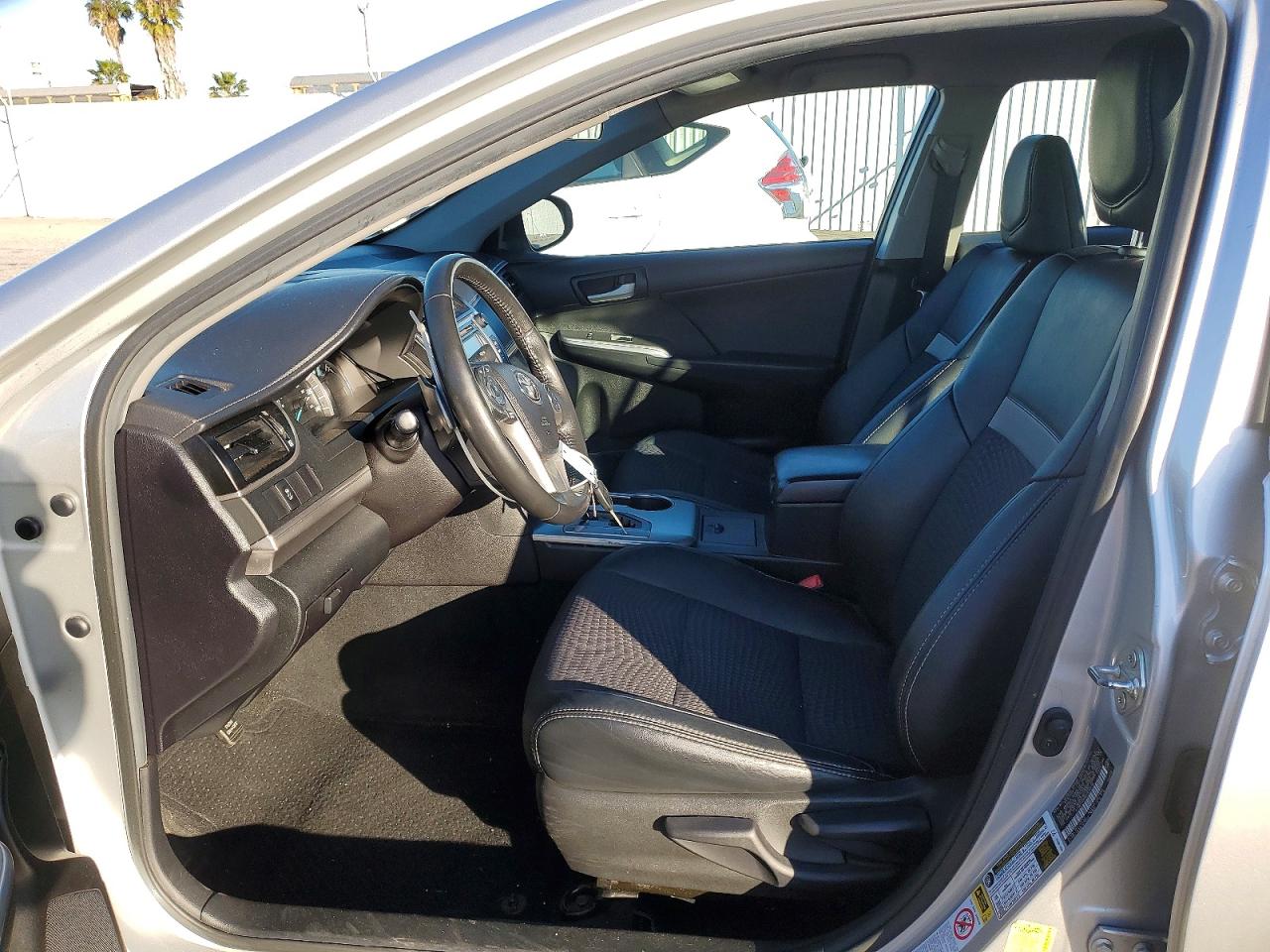 2014 TOYOTA CAMRY L photo 7