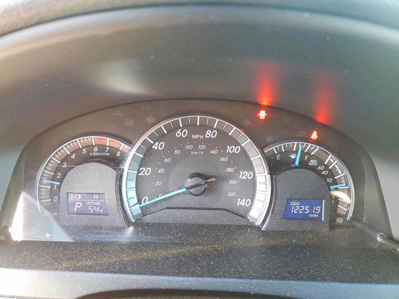 2014 TOYOTA CAMRY L photo 9
