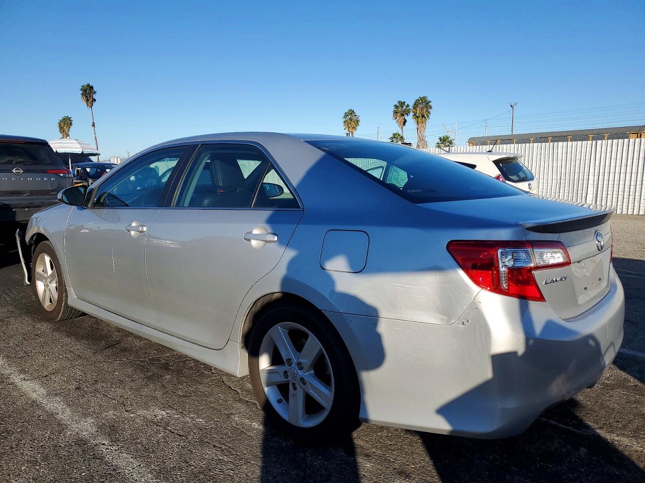2014 TOYOTA CAMRY L photo 2