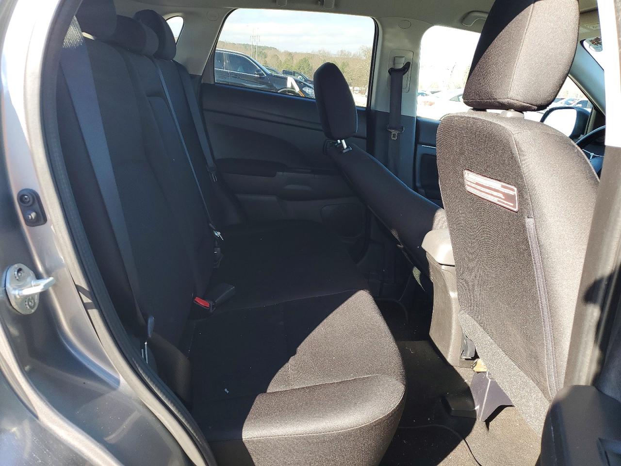 2015 MITSUBISHI OUTLANDER SPORT ES photo 11