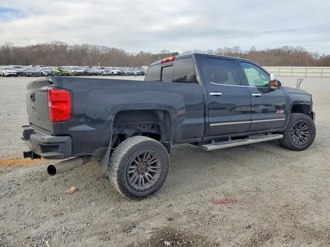 2016 CHEVROLET SILVERADO K2500 HEAVY DUTY LTZ photo 3