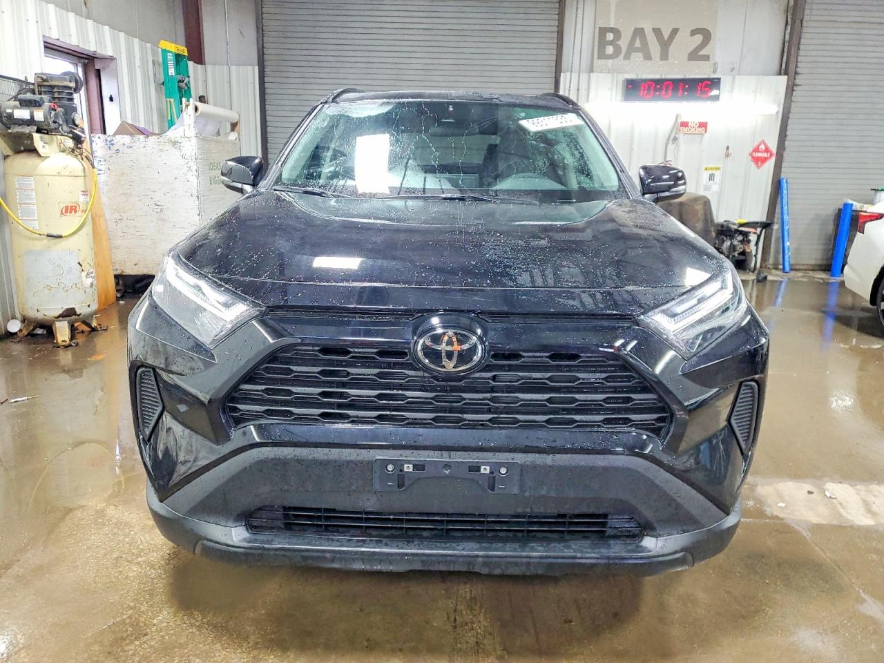 2025 TOYOTA RAV4 XLE photo 13