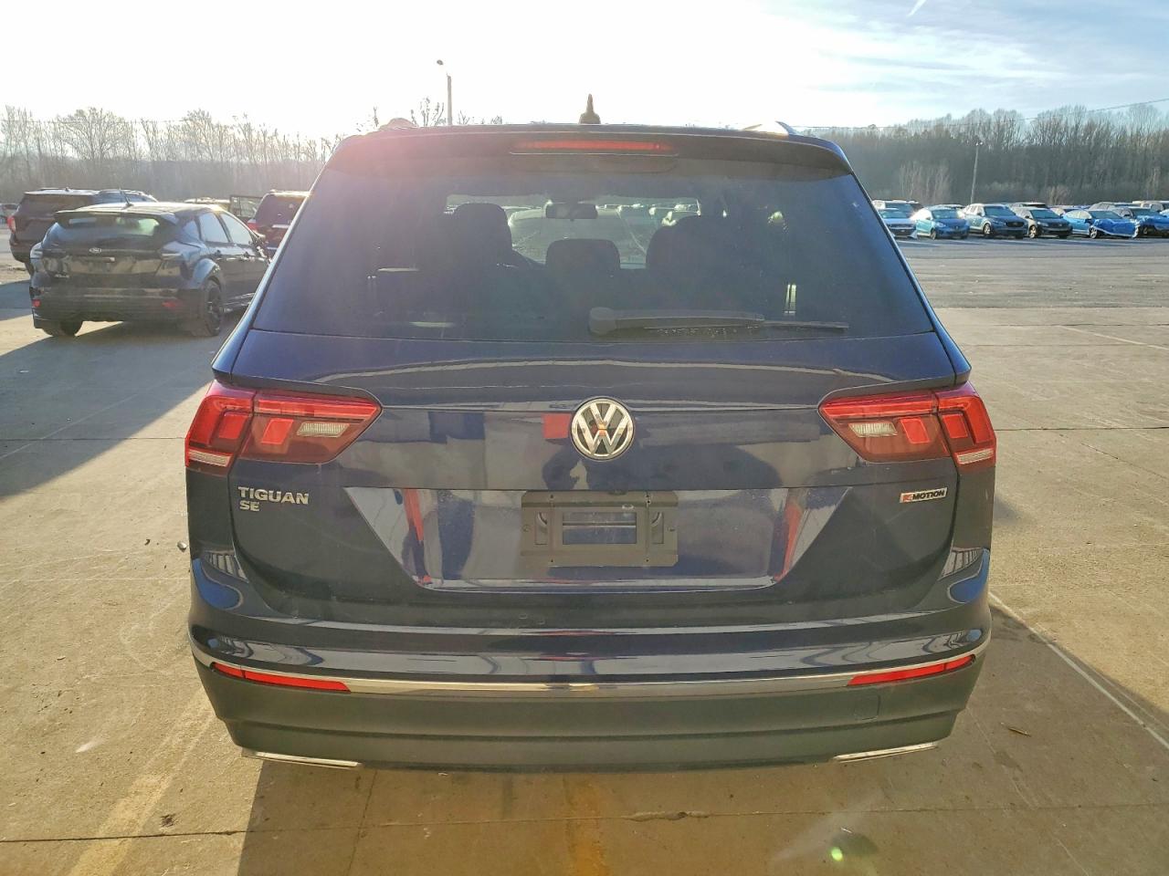 2021 VOLKSWAGEN TIGUAN SE photo 11