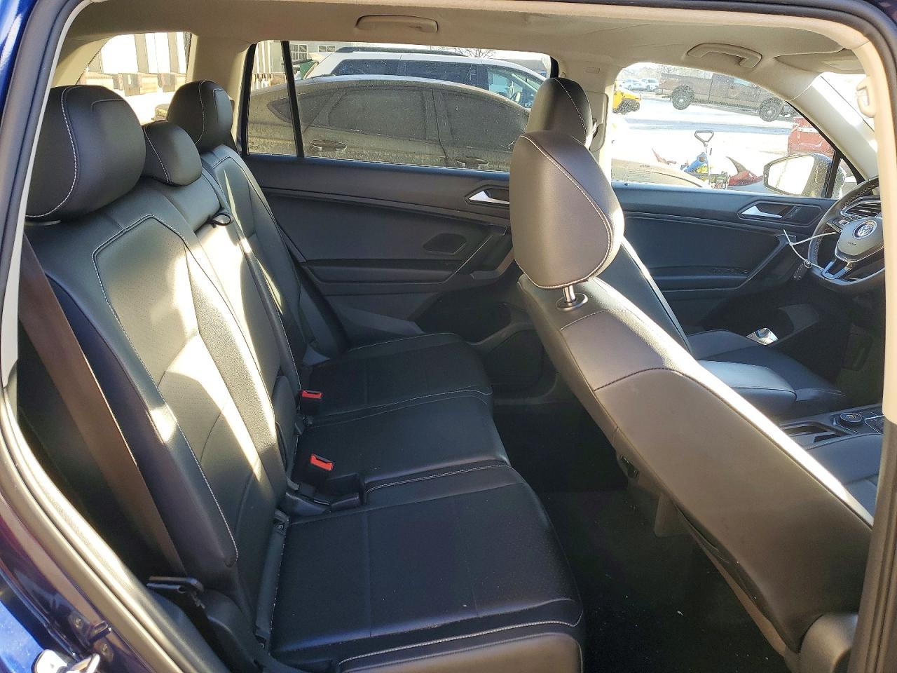 2021 VOLKSWAGEN TIGUAN SE photo 21