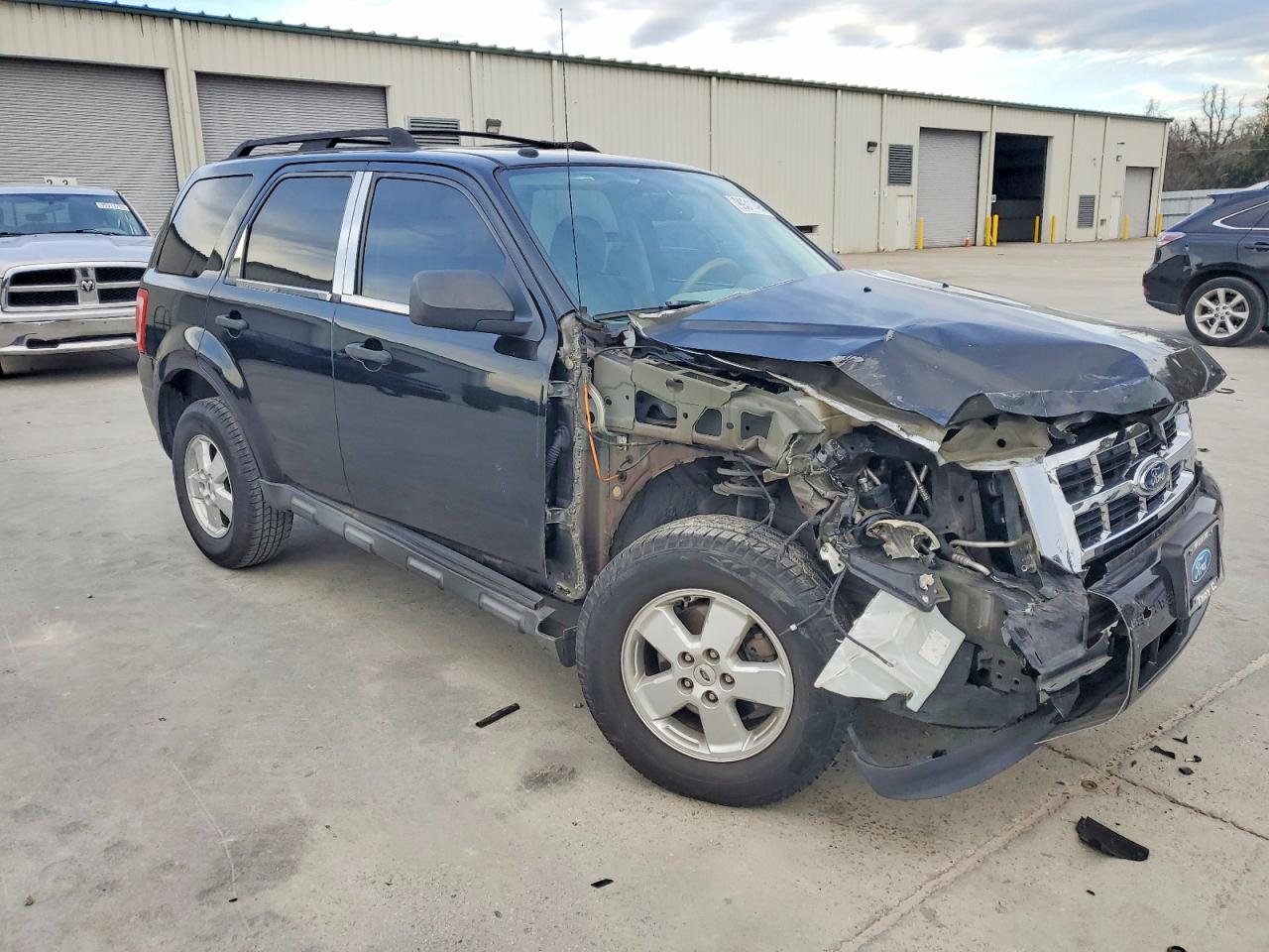 2012 FORD ESCAPE XLT photo 4