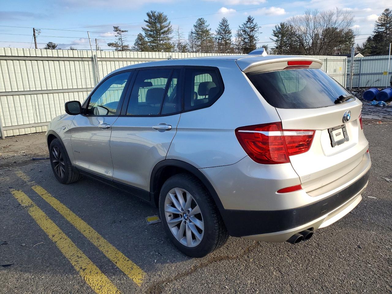 2013 BMW X3 XDRIVE28I photo 2
