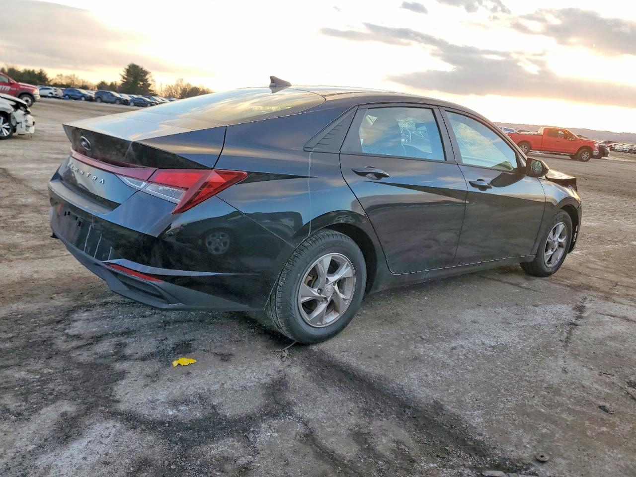 2021 HYUNDAI ELANTRA SE photo 3