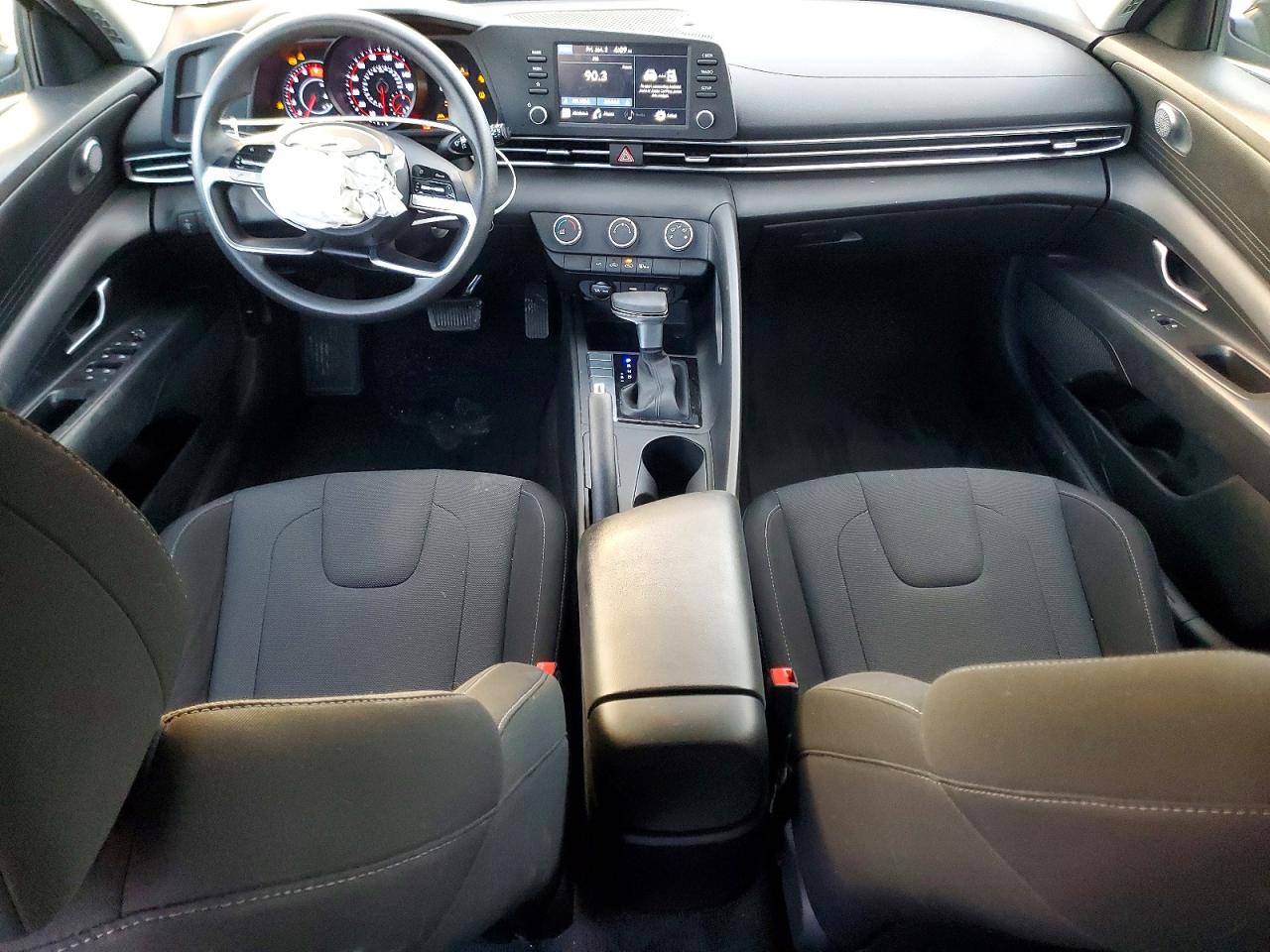 2021 HYUNDAI ELANTRA SE photo 8