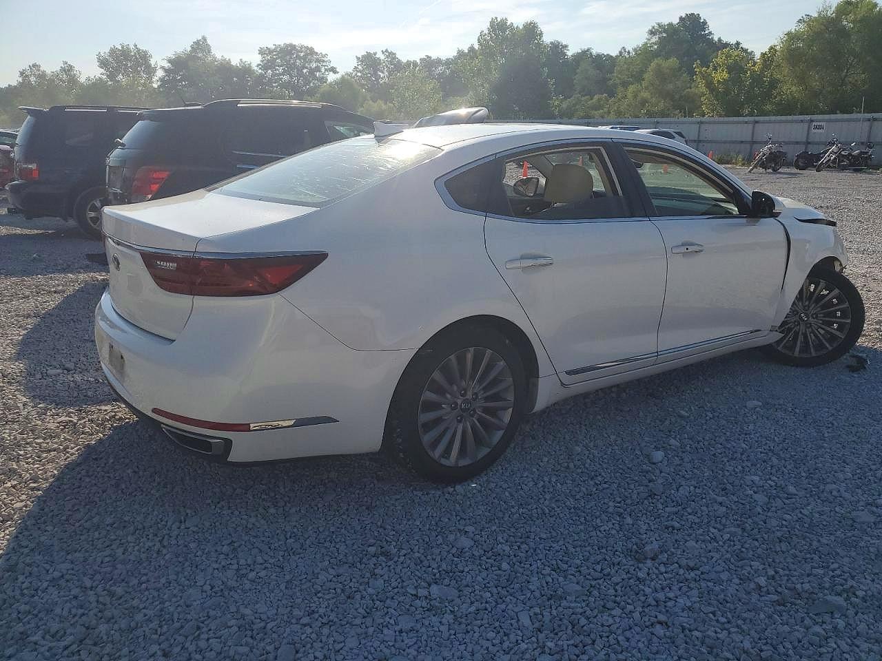 2017 KIA CADENZA PREMIUM photo 3