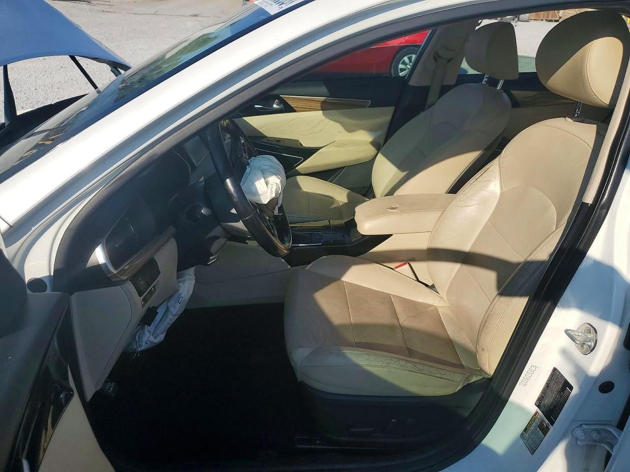 2017 KIA CADENZA PREMIUM photo 7