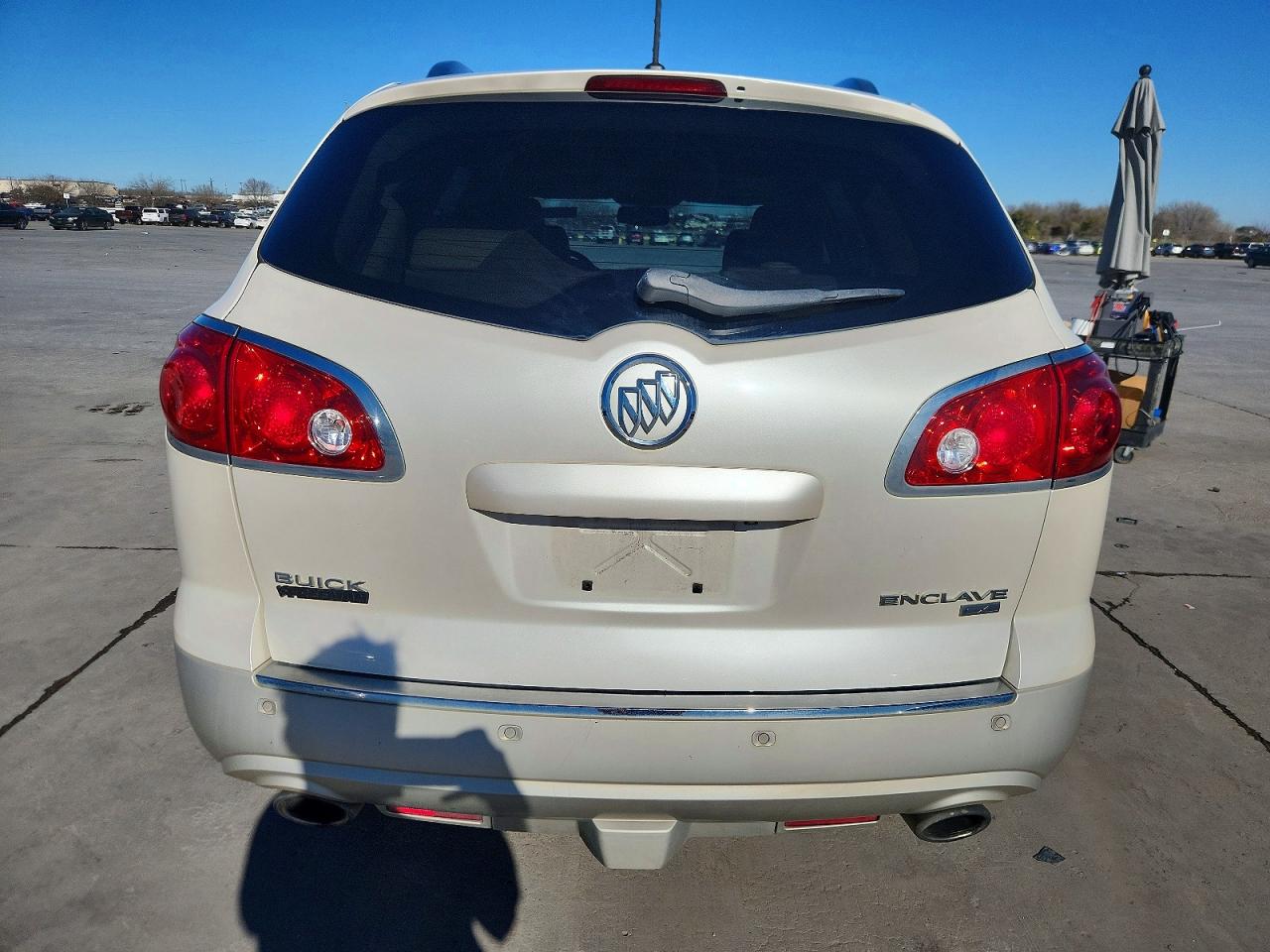 2011 BUICK ENCLAVE CXL photo 6