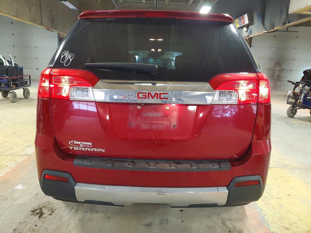 2015 GMC TERRAIN SLT photo 6